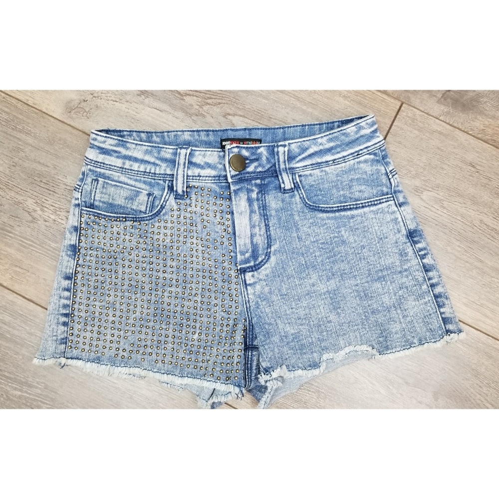 Teen Vogue for mstylelab denim cut-off shorts